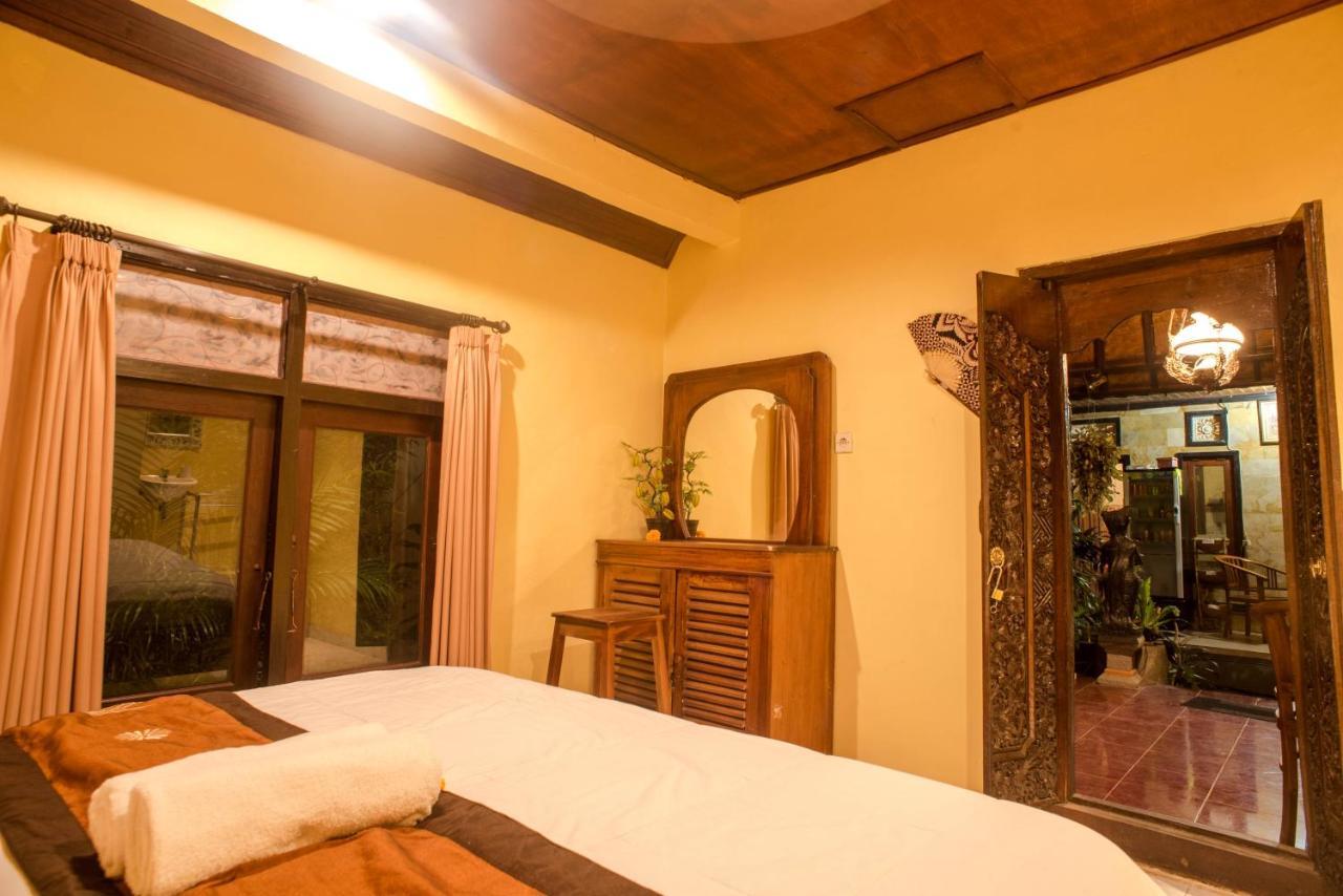 Kamar Suci House Hotel Ubud  Exterior photo